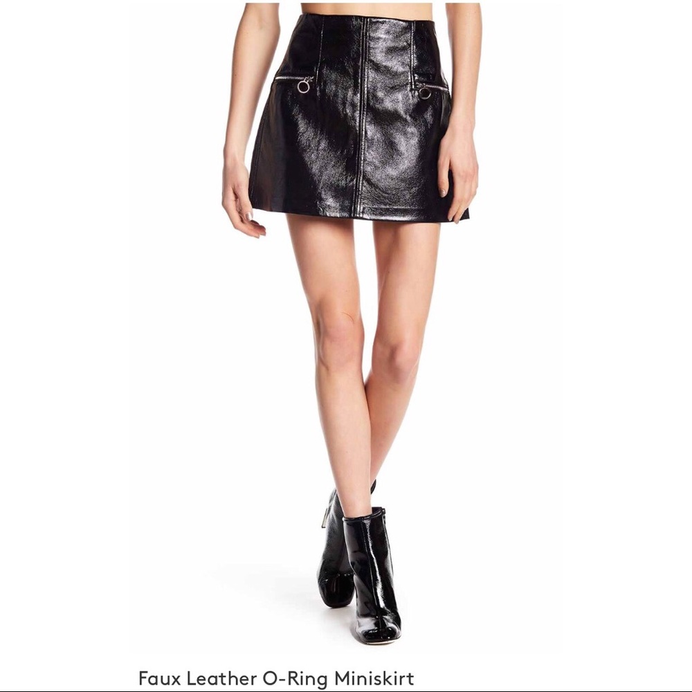 [BLANK N Y C] Black Faux leather o-ring skirt